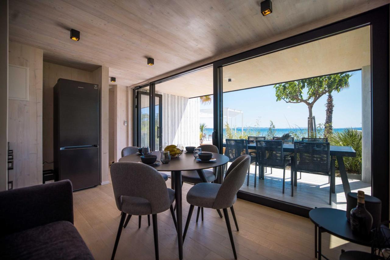 Arcadia Eco-Luxe Mobile Homes With Infinity Pool By Oiko Collection Privlaka  Kültér fotó