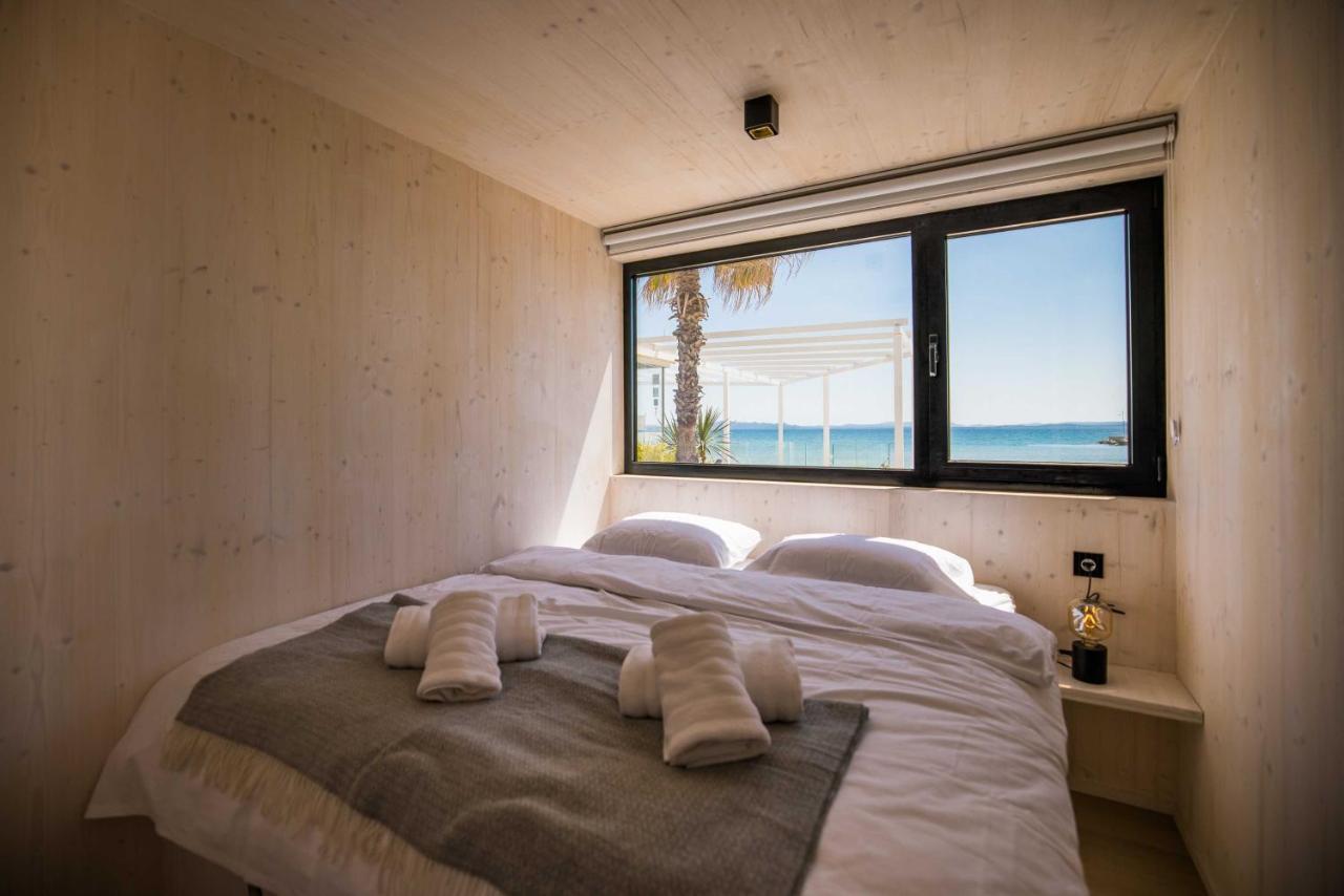 Arcadia Eco-Luxe Mobile Homes With Infinity Pool By Oiko Collection Privlaka  Kültér fotó