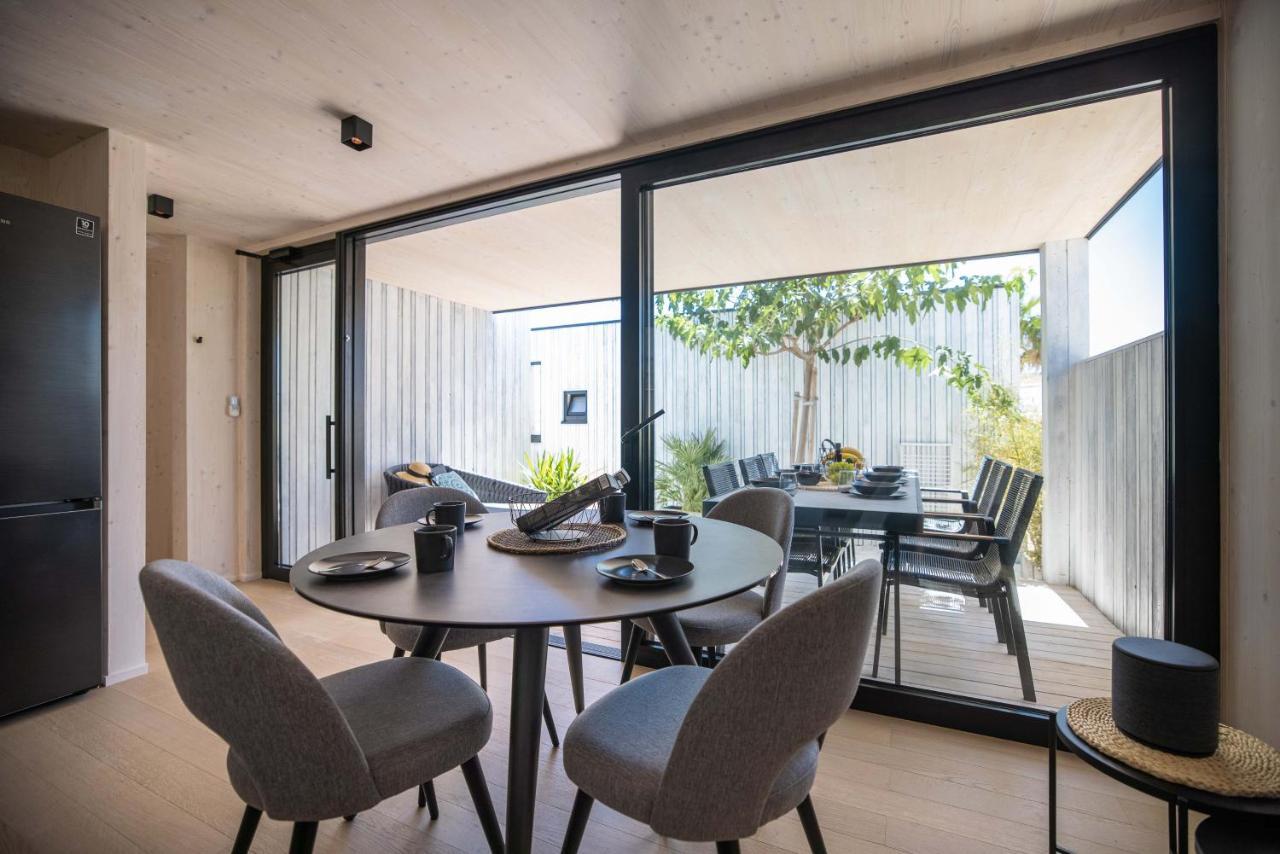 Arcadia Eco-Luxe Mobile Homes With Infinity Pool By Oiko Collection Privlaka  Kültér fotó