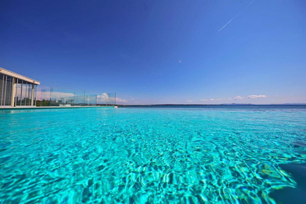 Arcadia Eco-Luxe Mobile Homes With Infinity Pool By Oiko Collection Privlaka  Kültér fotó